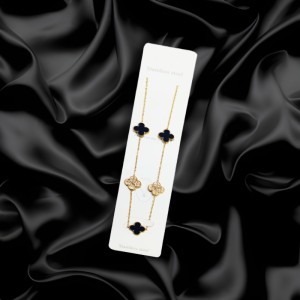 S.J CHAIN LOCKET 09