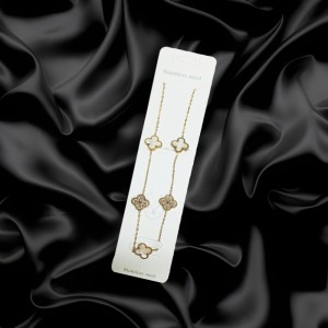 S.J CHAIN LOCKET 09 D2
